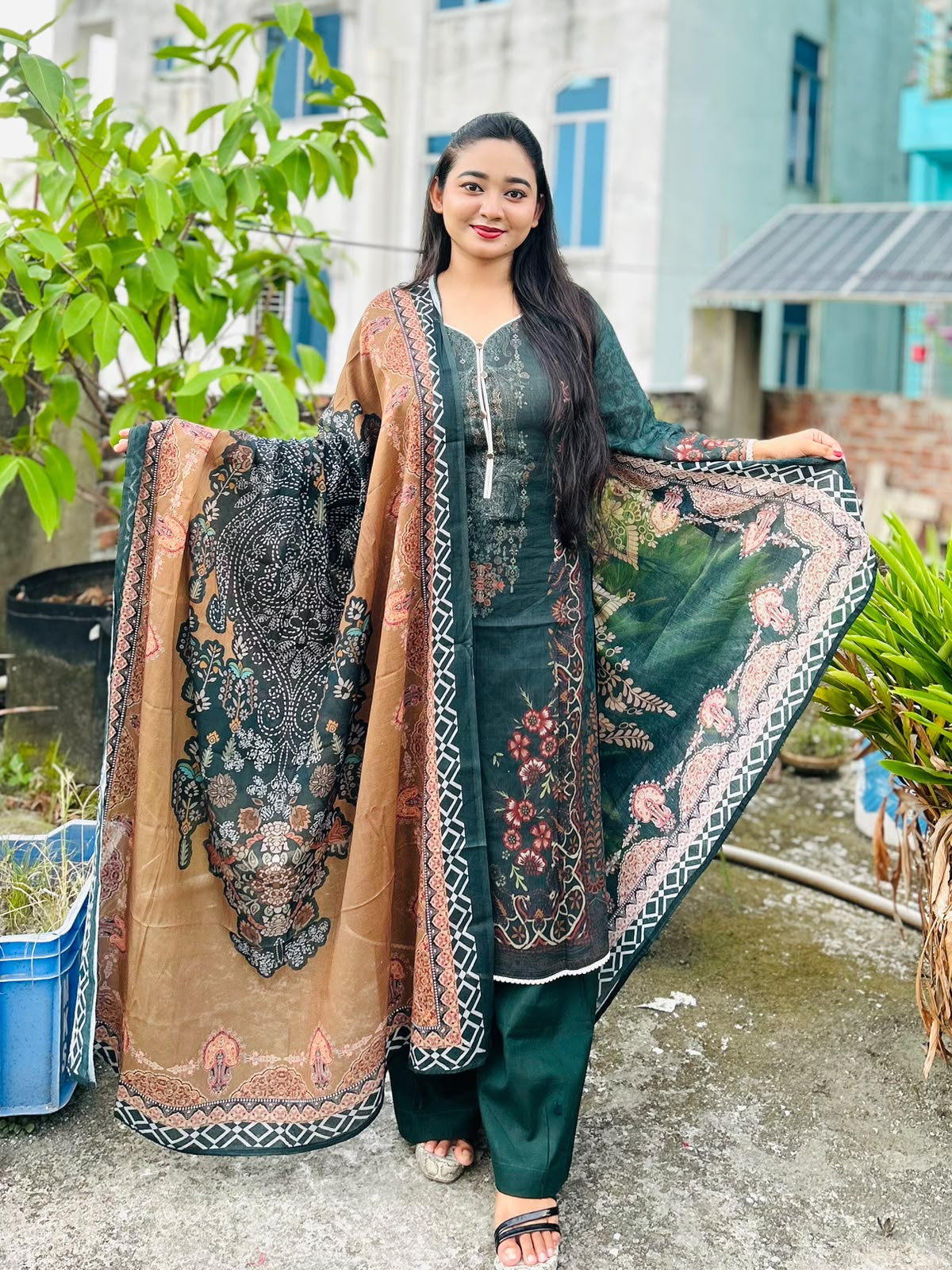 Premium quality digital printed lawn three-piece
