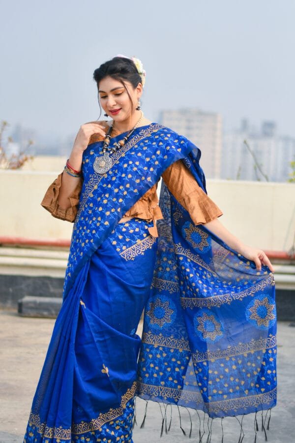 হাফ সিল্ক শাড়ি - Image 4