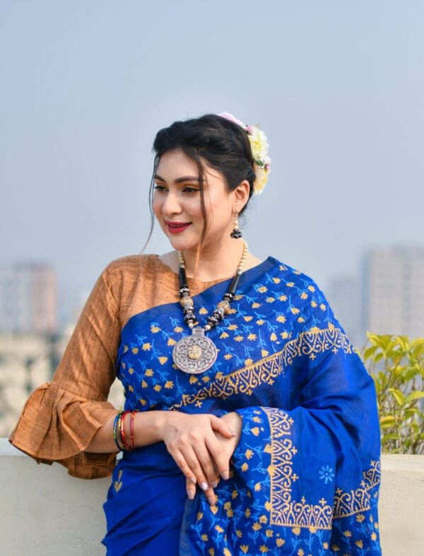 হাফ সিল্ক শাড়ি